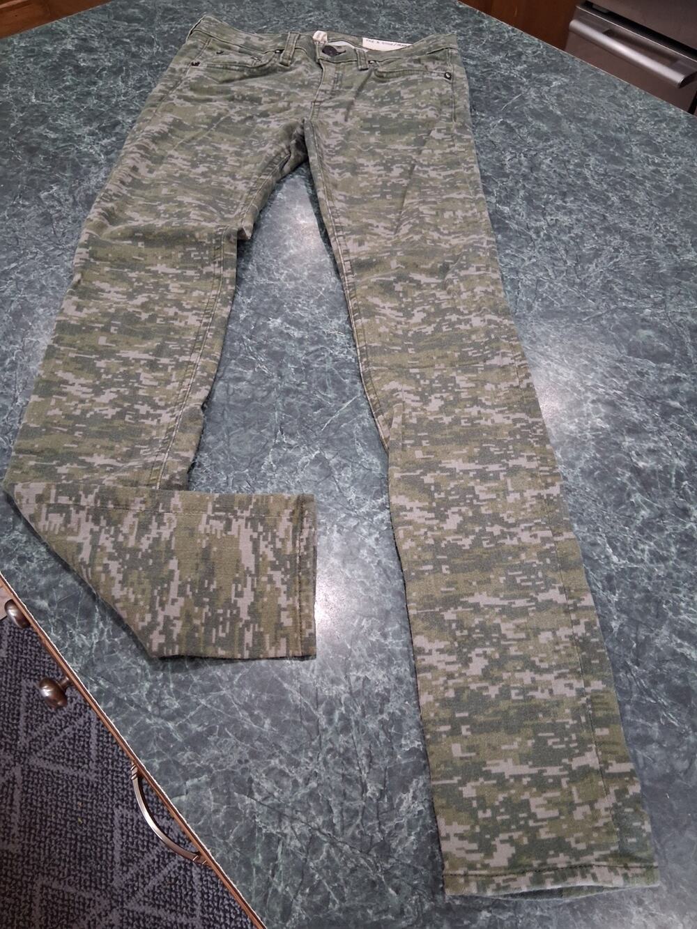 Rag & Bone Sz 26 Digital Camo Pants Skinny Ankle Minecraft Green Military Army